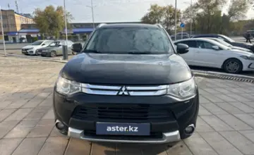 Mitsubishi Outlander 2014 года за 7 000 000 тг. в Уральск фото 2