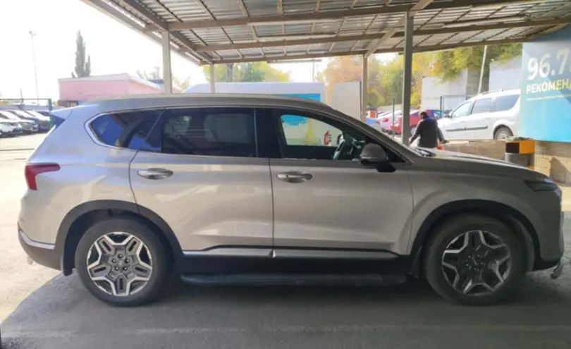 Hyundai Santa Fe 2021 года за 16 000 000 тг. в Алматы фото 4
