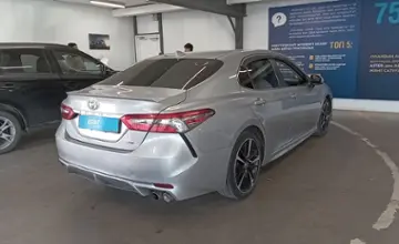Toyota Camry 2019 года за 8 950 000 тг. в Астана фото 3
