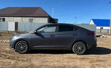 Hyundai Solaris 2023 года за 8 200 000 тг. в Уральск фото 2