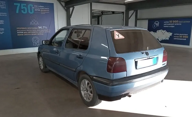 Volkswagen Golf 1994 года за 1 500 000 тг. в Астана фото 4