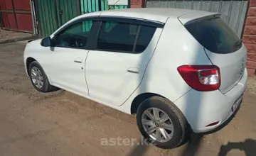 Renault Sandero 2020 года за 5 500 000 тг. в Алматы фото 4