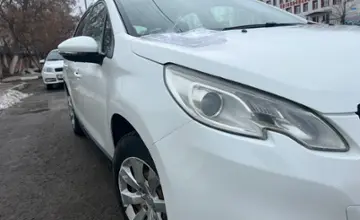Peugeot 2008 2016 года за 4 000 000 тг. в Алматы фото 2