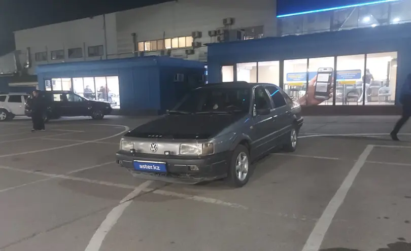 Volkswagen Passat 1990 года за 700 000 тг. в Алматы