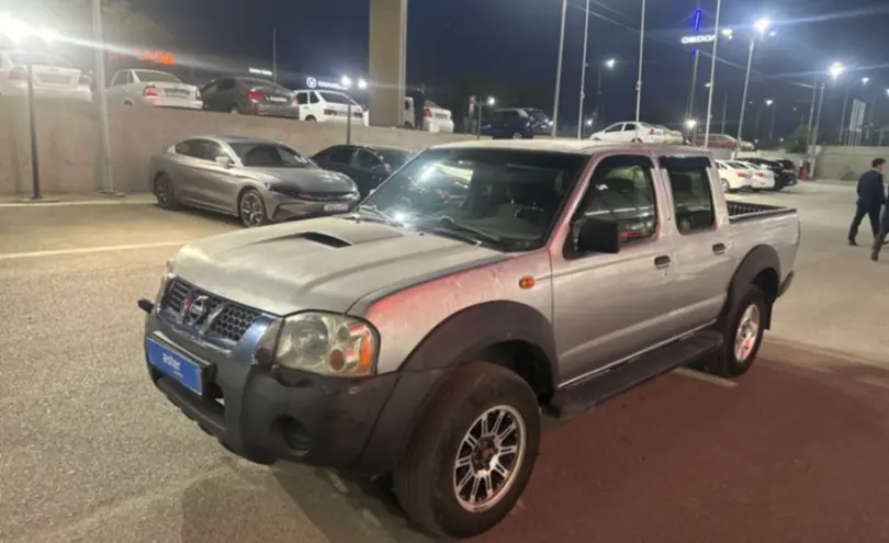 Nissan NP300 2009 года за 4 000 000 тг. в Шымкент