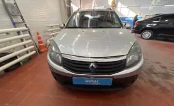 Renault Sandero 2013 года за 3 750 000 тг. в Астана фото 2