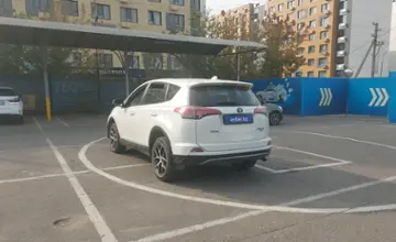 Toyota RAV4 2017 года за 12 000 000 тг. в Алматы фото 4