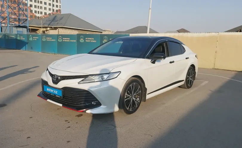 Toyota Camry 2020 года за 15 000 000 тг. в Шымкент