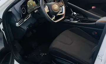 Hyundai Elantra 2024 года за 9 600 000 тг. в Караганда