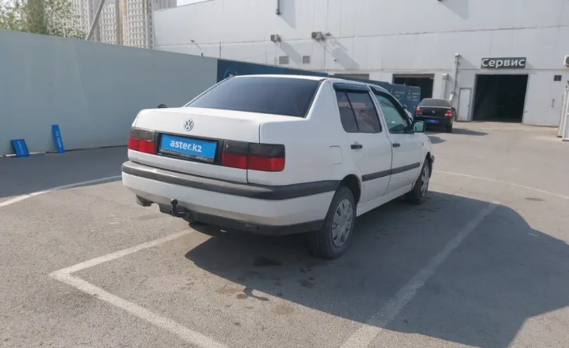 Volkswagen Vento 1996 года за 800 000 тг. в Шымкент фото 3