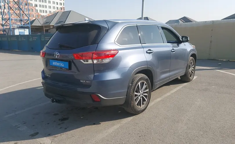 Toyota Highlander 2018 года за 18 300 000 тг. в Шымкент фото 3