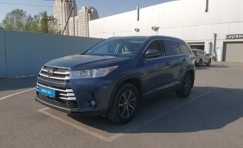 Toyota Highlander 2018 года за 18 300 000 тг. в Шымкент