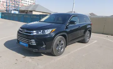 Toyota Highlander 2019 года за 18 200 000 тг. в Шымкент фото 1