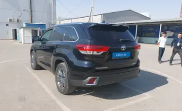 Toyota Highlander 2019 года за 18 200 000 тг. в Шымкент фото 4