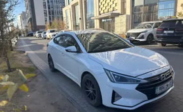 Hyundai Elantra 2019 года за 7 500 000 тг. в Астана фото 3