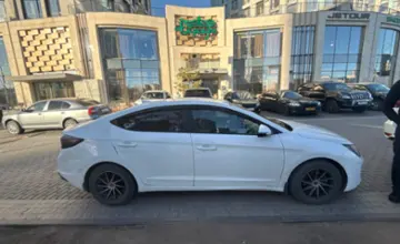 Hyundai Elantra 2019 года за 7 500 000 тг. в Астана фото 4