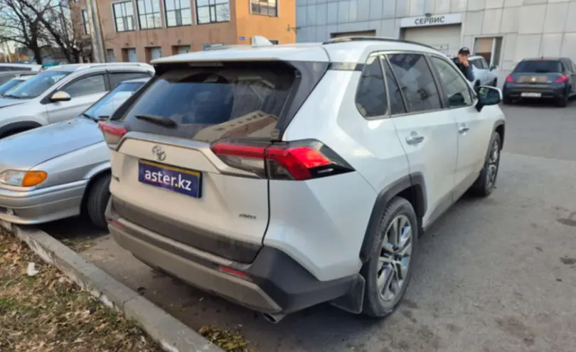 Toyota RAV4 2023 года за 18 000 000 тг. в Костанай