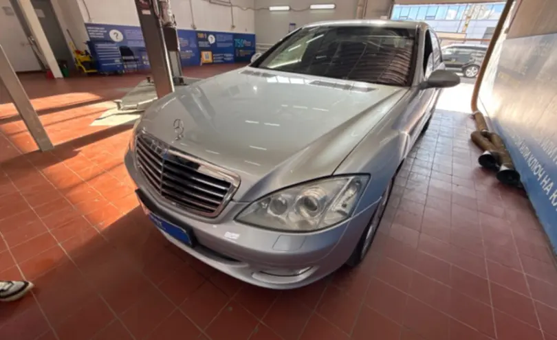 Mercedes-Benz S-Класс 2006 года за 7 000 000 тг. в Астана