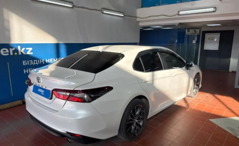 Toyota Camry 2022 года за 11 500 000 тг. в Астана фото 5