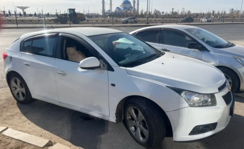 Chevrolet Cruze 2011 года за 3 500 000 тг. в Астана фото 3