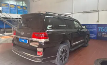 Toyota Land Cruiser 2012 года за 23 000 000 тг. в Астана