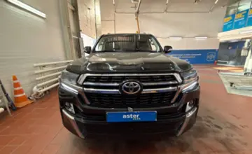 Toyota Land Cruiser 2012 года за 23 000 000 тг. в Астана фото 2