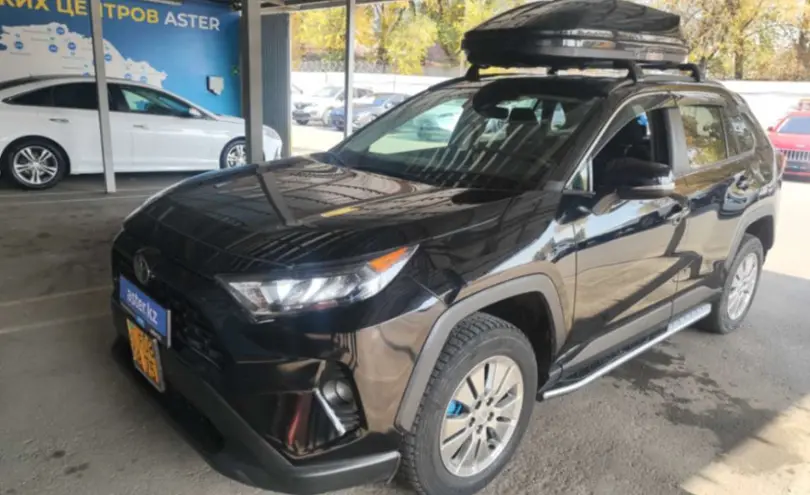Toyota RAV4 2019 года за 11 000 000 тг. в Алматы