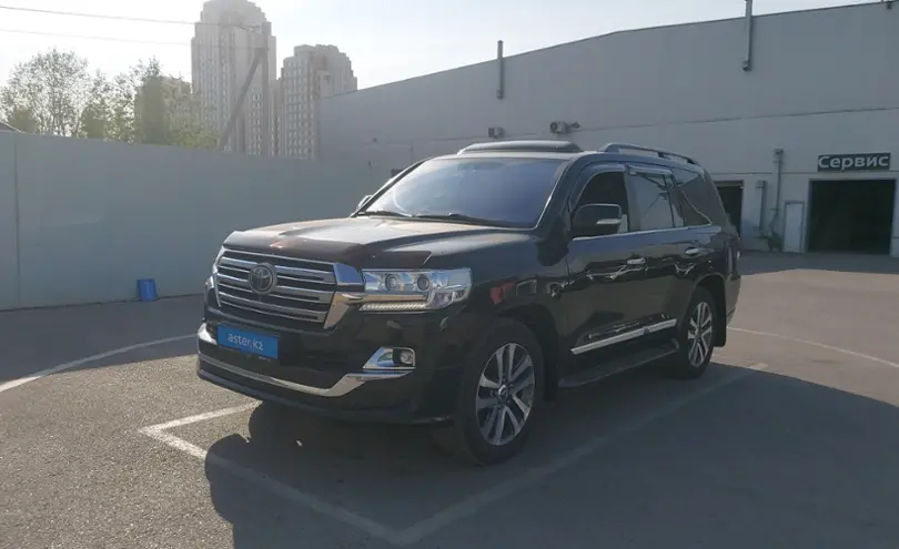 Toyota Land Cruiser 2019 года за 35 000 000 тг. в Шымкент
