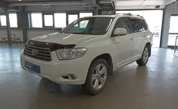 Toyota Highlander 2007 года за 9 000 000 тг. в Астана фото 1