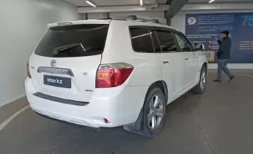 Toyota Highlander 2007 года за 9 000 000 тг. в Астана фото 3