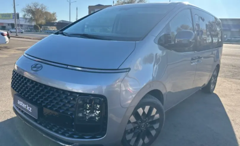 Hyundai Staria 2023 года за 23 000 000 тг. в Уральск