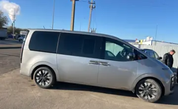Hyundai Staria 2023 года за 23 000 000 тг. в Уральск фото 4