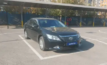 Toyota Camry 2014 года за 8 500 000 тг. в Алматы фото 2