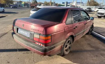 Volkswagen Passat 1992 года за 800 000 тг. в Уральск