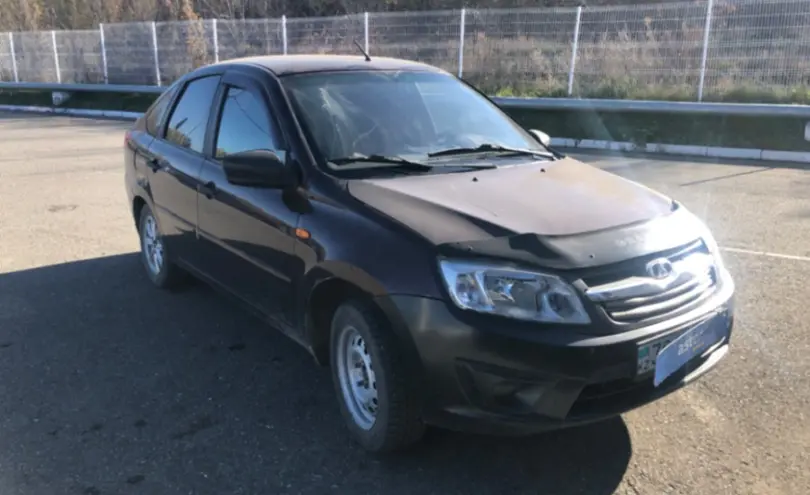 LADA (ВАЗ) Granta 2015 года за 2 200 000 тг. в Усть-Каменогорск фото 3