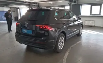 Volkswagen Tiguan 2017 года за 11 000 000 тг. в Астана фото 3