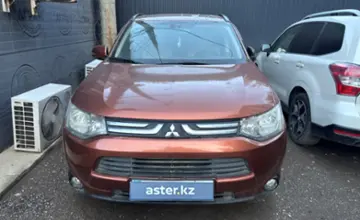 Mitsubishi Outlander 2012 года за 11 111 111 тг. в Уральск фото 2