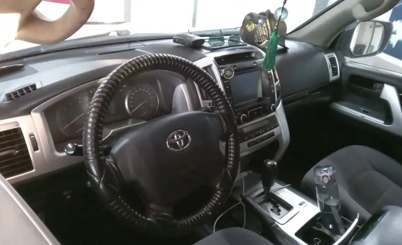 Toyota Land Cruiser 2013 года за 23 500 000 тг. в Астана фото 5