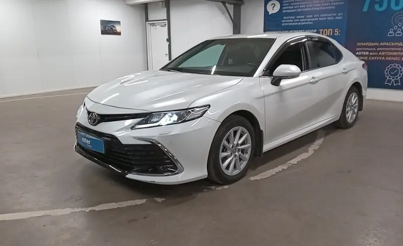 Toyota Camry 2021 года за 13 000 000 тг. в Астана