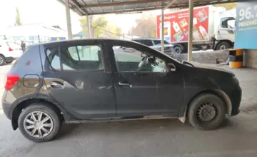 Renault Sandero 2015 года за 3 000 000 тг. в Алматы фото 4