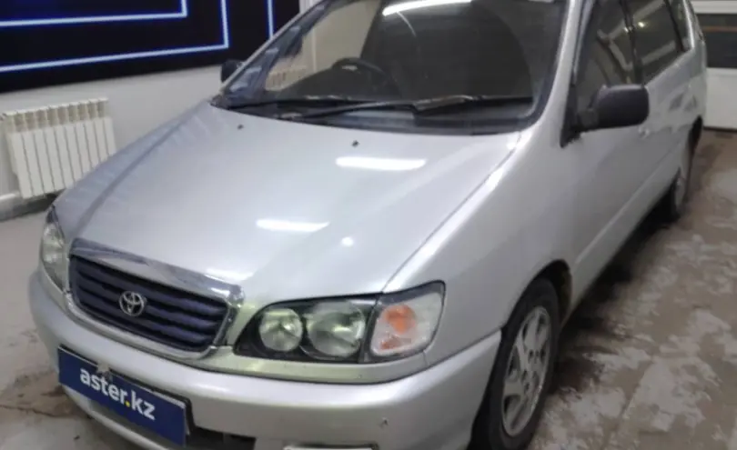 Toyota Ipsum 1996 года за 2 400 000 тг. в Павлодар