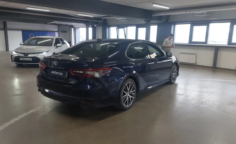 Toyota Camry 2021 года за 14 000 000 тг. в Астана фото 3