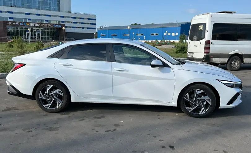 Hyundai Elantra 2024 года за 9 500 000 тг. в Павлодар