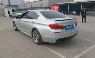 BMW 5 серии 2015 года за 12 800 000 тг. в Шымкент фото 4