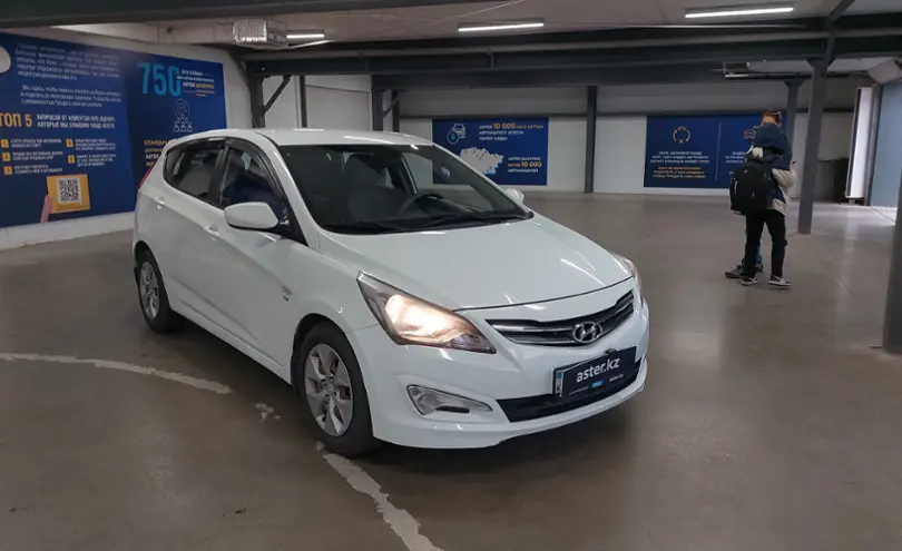 Hyundai Solaris 2014 года за 5 500 000 тг. в Астана фото 2