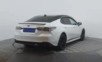 Toyota Camry 2021 года за 13 850 000 тг. в Астана