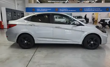 Hyundai Accent 2013 года за 4 390 000 тг. в Усть-Каменогорск фото 4