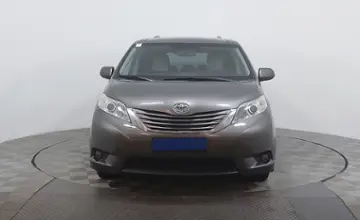 Toyota Sienna 2016 года за 13 250 000 тг. в Астана фото 2