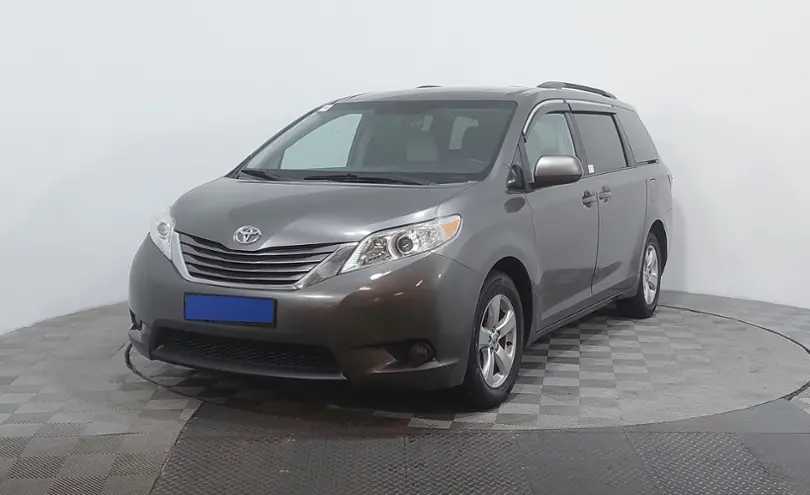Toyota Sienna 2016 года за 13 250 000 тг. в Астана