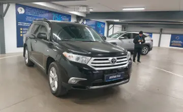 Toyota Highlander 2011 года за 12 990 000 тг. в Астана фото 2